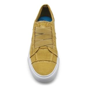 Blowfish Mustard Canvas Sneakers Slip Ons, Size 8